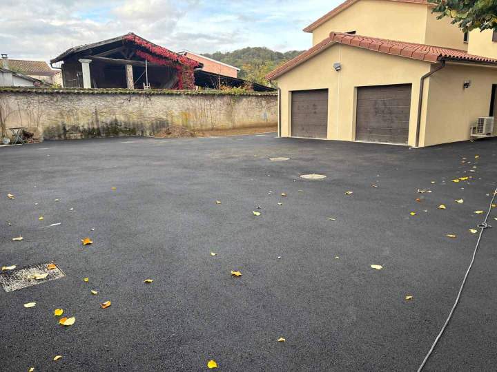 Aménagement cours et allées La Tour-du-Pin